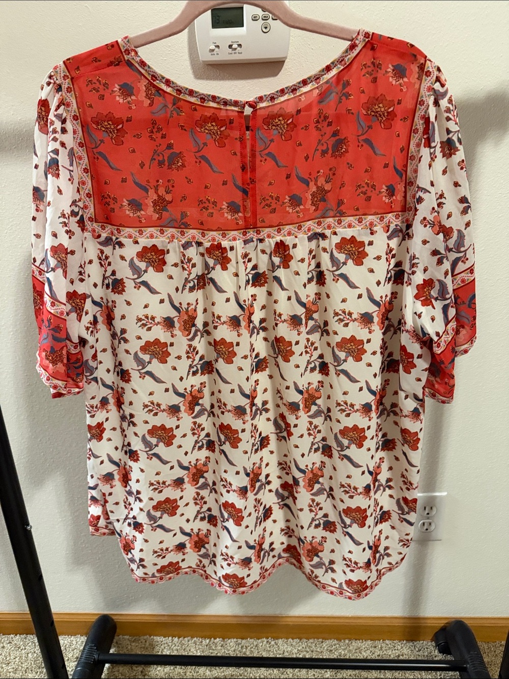 Arula B Floral Print Short Sleeve Peasant Top in Red and Cream - Picture 4 of 4